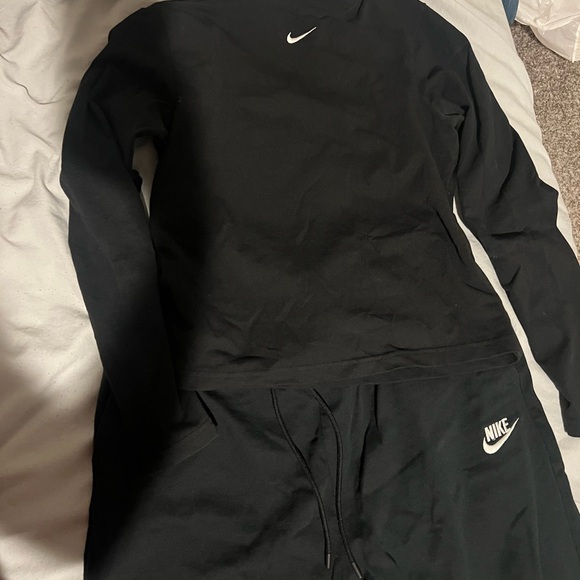 Nike Black pants and top set - Picture 1 of 3